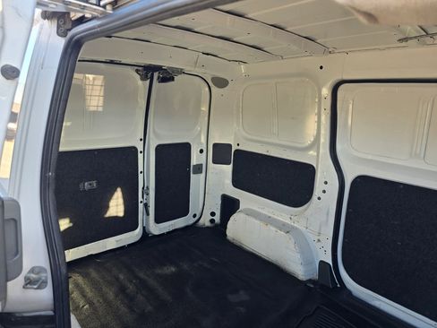 Used 2019 Nissan NV200 S image 30
