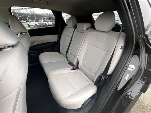 Used 2025 Hyundai Tucson SEL FWD image 7