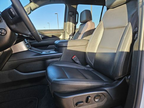 Used 2024 Chevrolet Tahoe LT w/ LT Signature Package AWD/4WD image 18