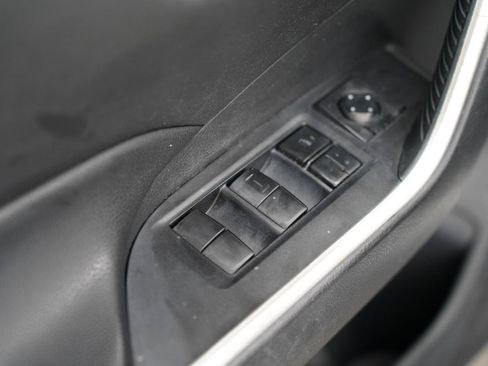Used 2021 Toyota RAV4 LE AWD/4WD image 26