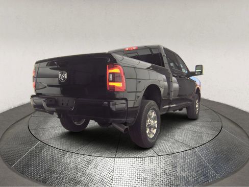 Used 2024 RAM 2500 Laramie w/ Safety Group AWD/4WD image 2