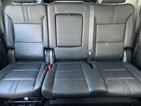 Used 2023 Chevrolet Suburban RST AWD/4WD image 14