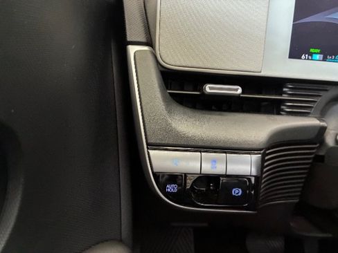 Used 2024 Hyundai Ioniq 5 SE RWD image 25