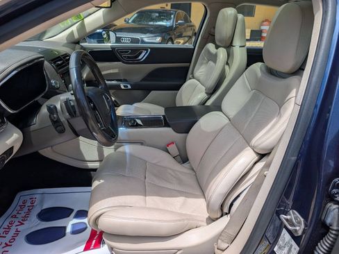 Used 2017 Lincoln Continental Reserve w/ Technology Package AWD/4WD image 19