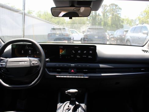 New 2025 Kia K4 LXS image 22
