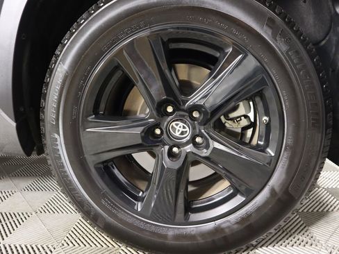 Used 2023 Toyota Highlander LE image 33