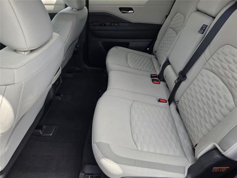Used 2022 Nissan Pathfinder SV FWD image 27