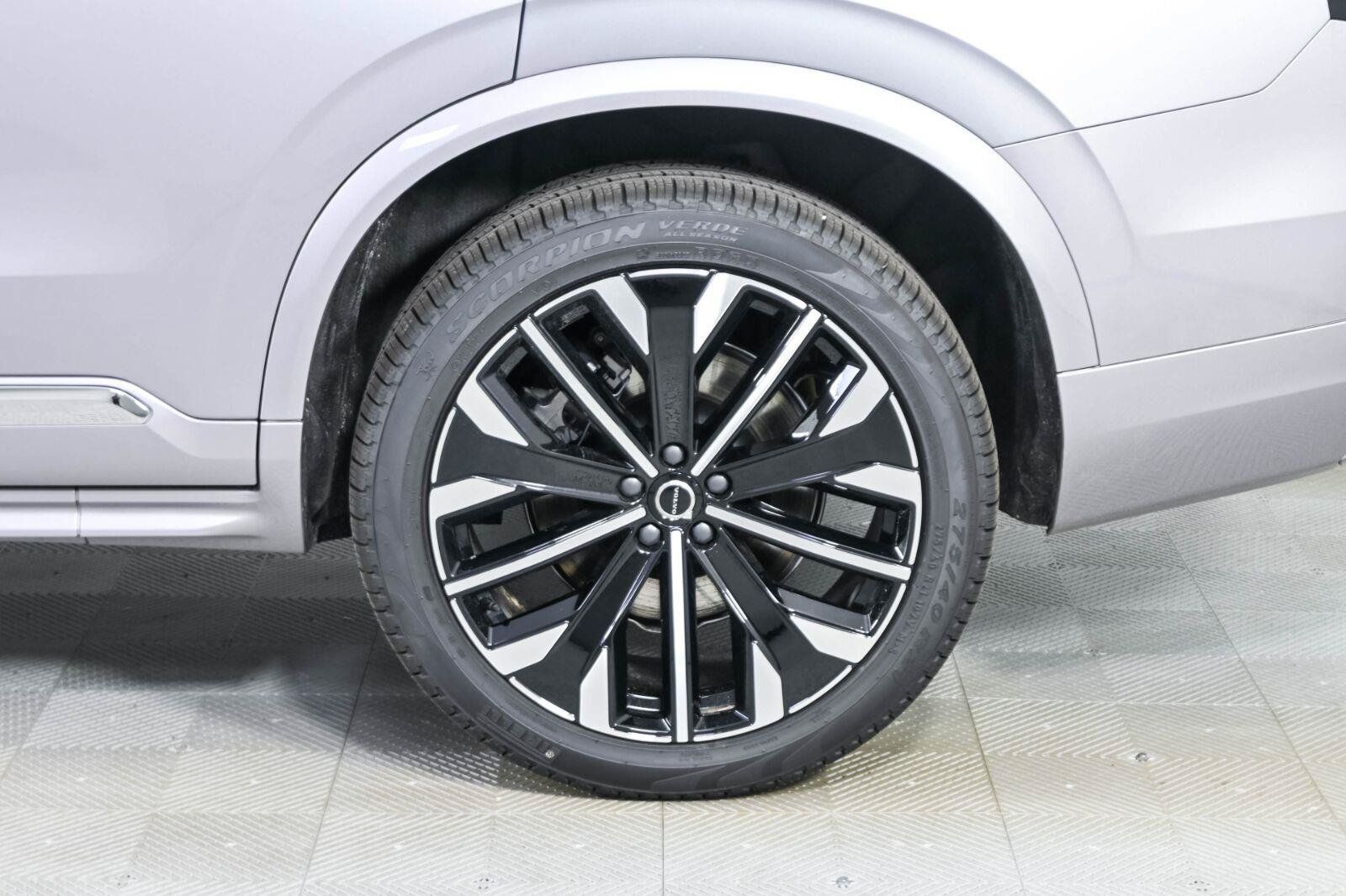 New 2026 Volvo XC90 T8 Core w/ Protection Package Premier AWD/4WD image 38
