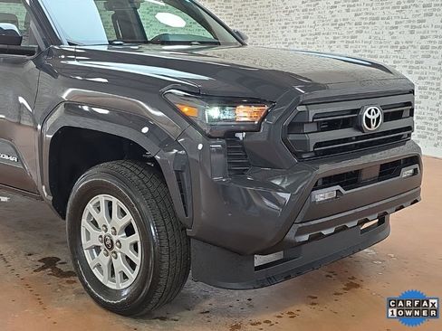 Used 2025 Toyota Tacoma SR5 AWD/4WD image 7