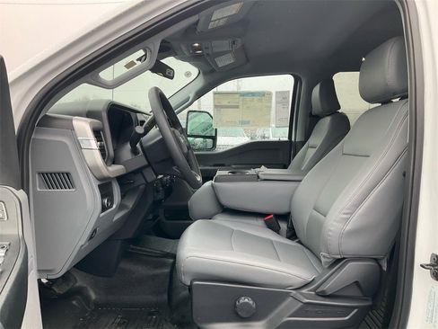 New 2026 Ford F350 XL w/ XL Chrome Package image 15