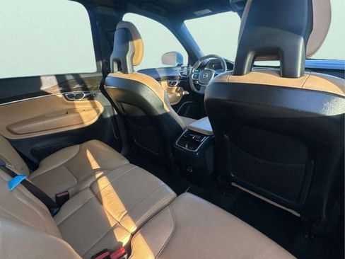 Used 2018 Volvo XC90 T6 Momentum w/ Convenience Package AWD/4WD image 13