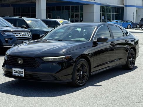 Used 2023 Honda Accord LX image 5