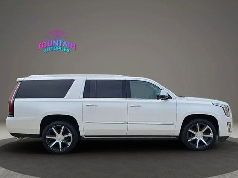 Used 2016 Cadillac Escalade ESV Premium AWD/4WD image 6