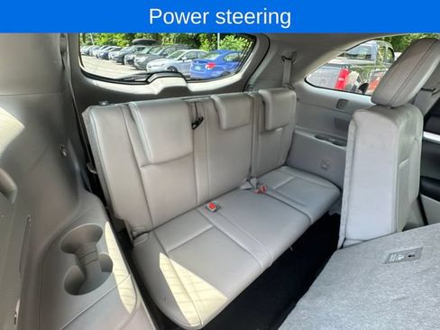 Used 2019 Toyota Highlander XLE AWD/4WD image 28