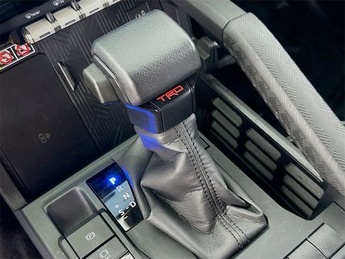 Used 2025 Toyota 4Runner TRD Off-Road image 31