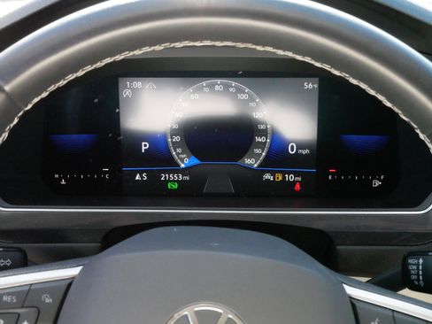 Certified 2022 Volkswagen Tiguan SE w/ Panoramic Sunroof Package image 21