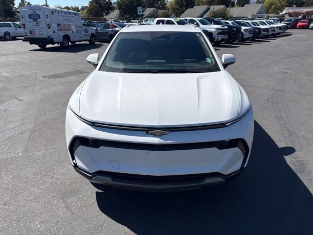 Used 2024 Chevrolet Equinox EV LT w/ LPO, Active Package FWD image 4