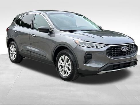 Used 2024 Ford Escape Active AWD/4WD image 4