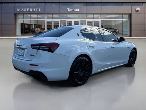 Used 2023 Maserati Ghibli Modena RWD image 3