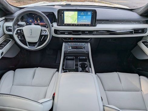 New 2026 Lincoln Aviator Black Label w/ Jet Appearance Package AWD/4WD image 14