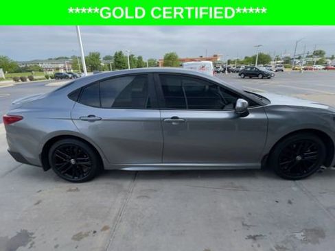 Certified 2025 Toyota Camry SE FWD image 3