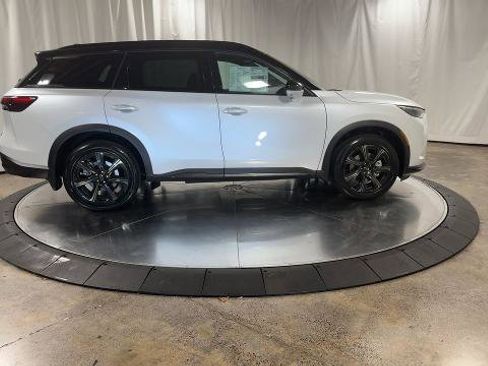 Certified 2026 INFINITI QX60 Autograph w/ Dark Cargo Package image 9