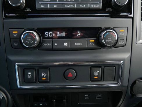 Certified 2024 Nissan Titan SV w/ SV Convenience Package image 19