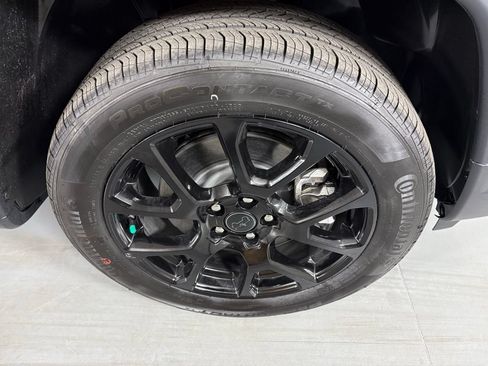 New 2026 Jeep Compass Latitude w/ Sun and Sound Group AWD/4WD image 11
