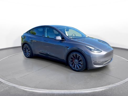 Used 2022 Tesla Model Y Performance AWD/4WD image 2