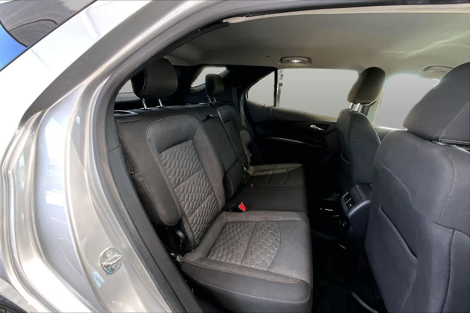 Used 2020 Chevrolet Equinox LT FWD image 19
