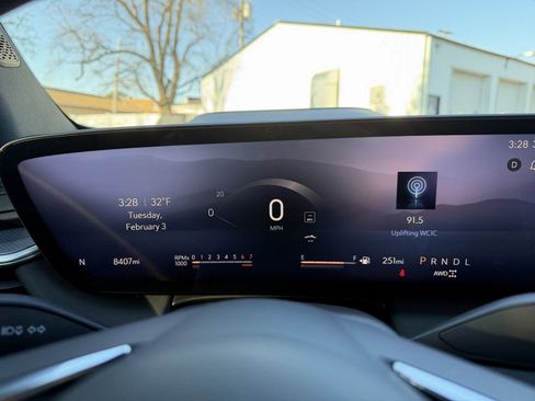 Used 2025 Buick Enclave Sport Touring image 16