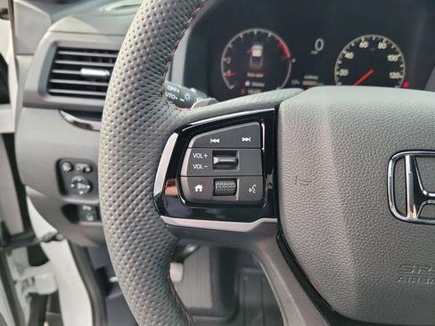 New 2026 Honda Ridgeline Black Edition image 18