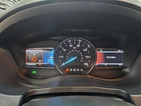 Used 2016 Ford Explorer Limited image 32