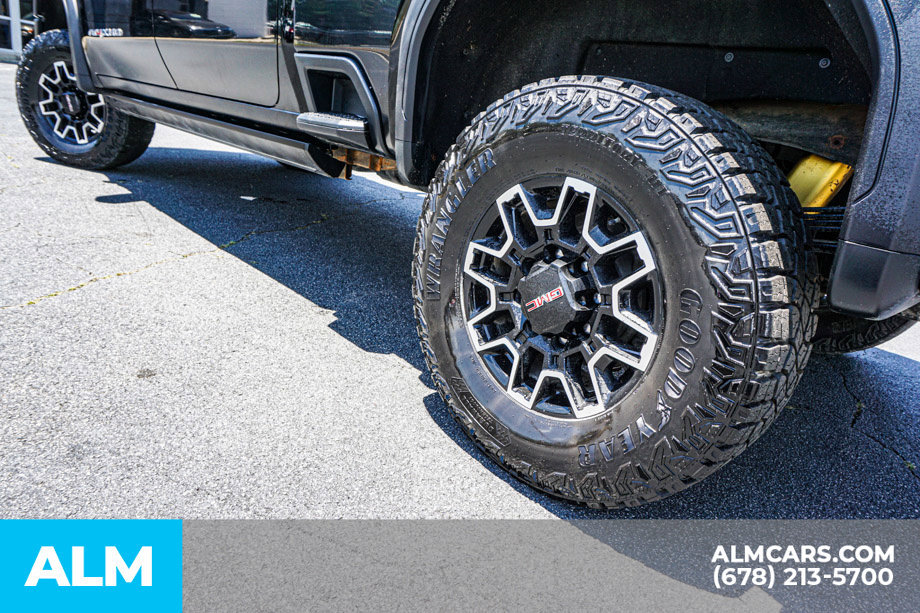 Used 2024 GMC Sierra 2500 AT4X AWD/4WD image 15