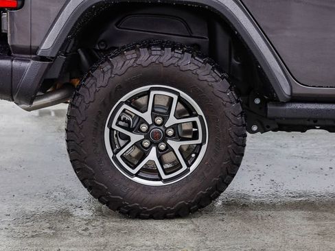 New 2025 Jeep Wrangler Unlimited Rubicon image 12