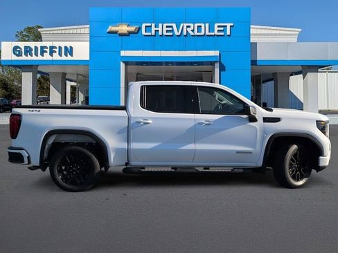 Used 2024 GMC Sierra 1500 Elevation AWD/4WD image 3