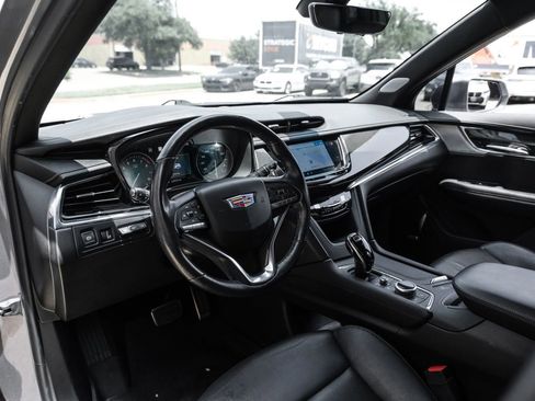 Used 2020 Cadillac XT6 Sport AWD/4WD image 2