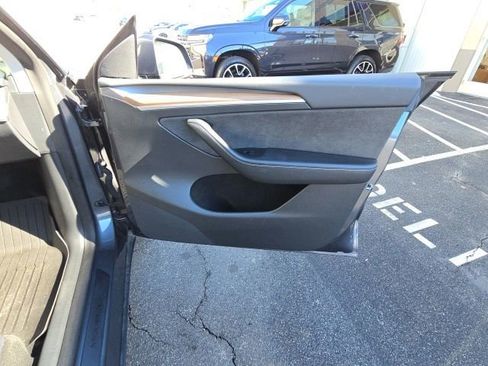 Used 2023 Tesla Model Y Long Range image 23