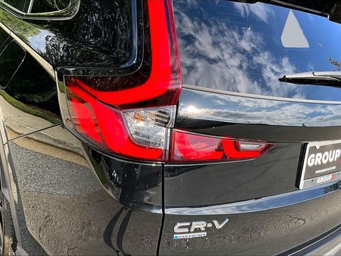 Used 2025 Honda CR-V Sport Touring image 29