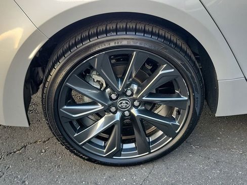 Used 2025 Toyota Corolla SE w/ SE Premium Package image 6