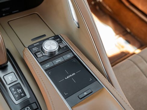 Used 2018 Lexus LC 500 Coupe RWD image 40