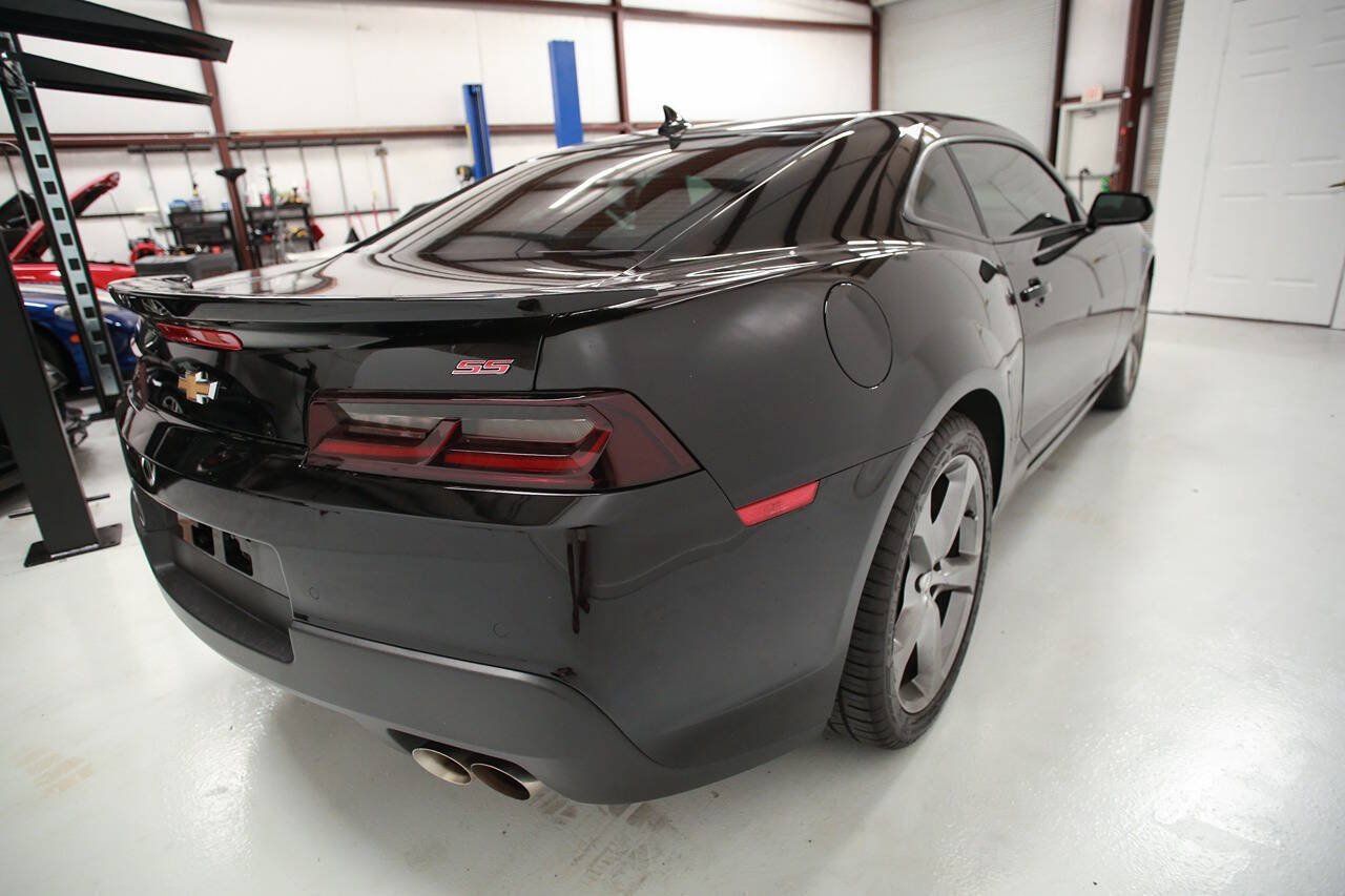 Used 2014 Chevrolet Camaro SS w/ RS Package RWD image 6