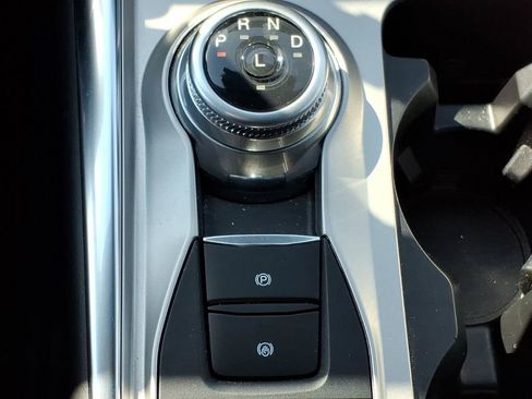 Used 2024 Ford Explorer XLT w/ Equipment Group 202A image 18