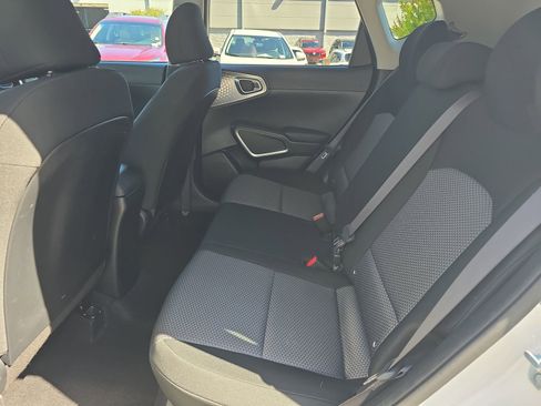 Used 2024 Kia Soul LX w/ Option Group 015 image 19