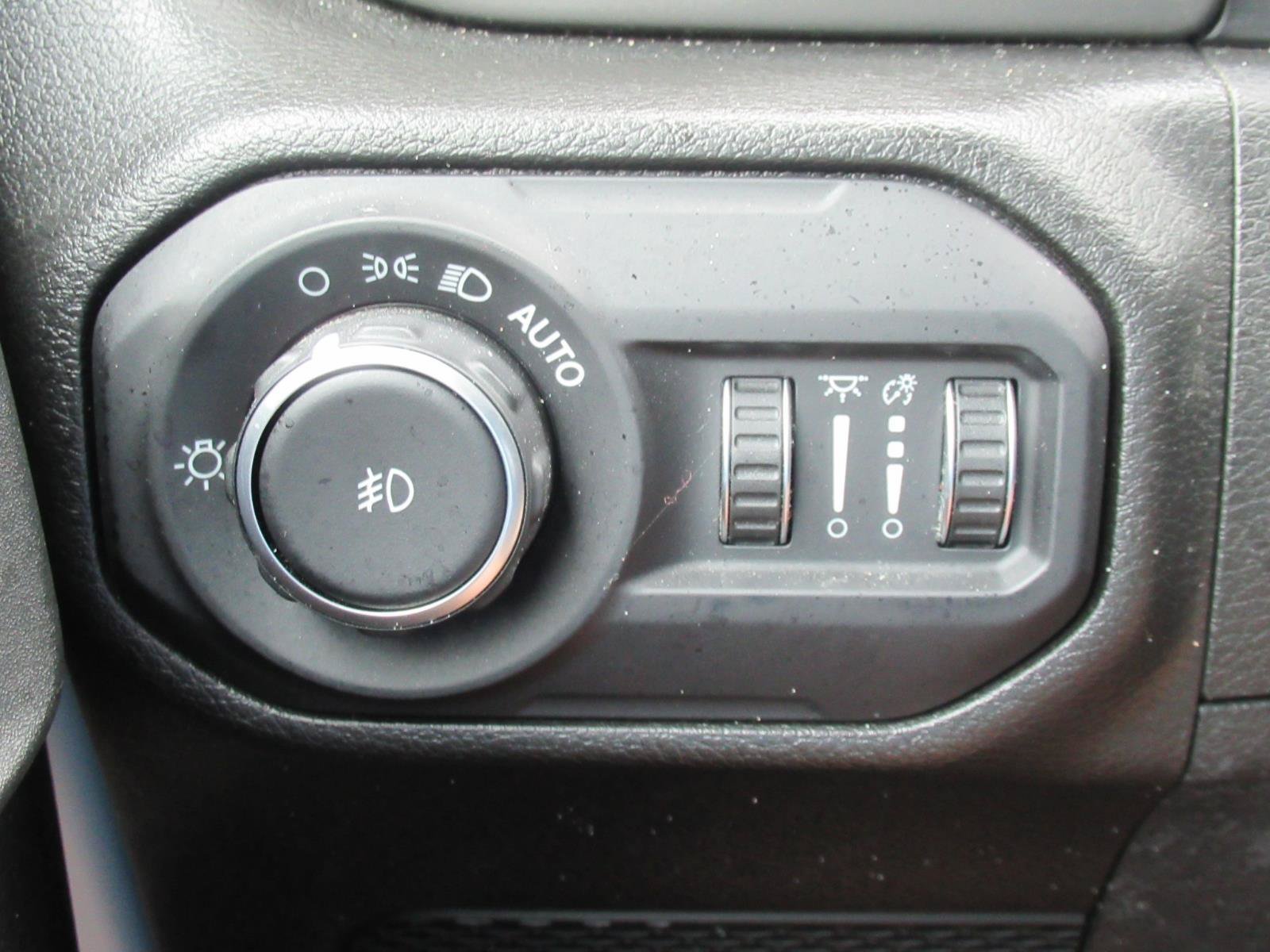 Used 2022 Jeep Wrangler Sport AWD/4WD image 21