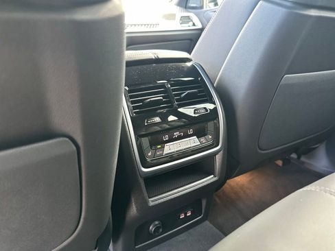 New 2026 BMW X5 M60i image 24