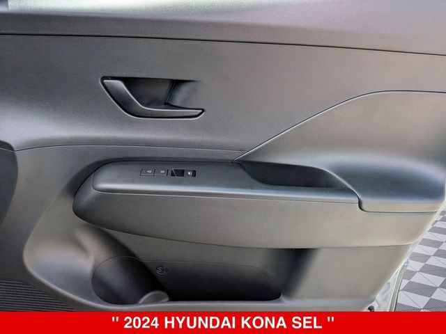 Used 2024 Hyundai Kona SEL AWD/4WD image 37