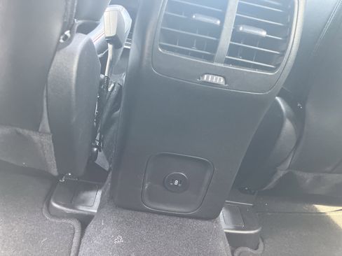Certified 2024 Ford Escape ST-Line Elite AWD/4WD image 17