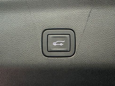 Used 2026 GMC Yukon Denali Ultimate AWD/4WD image 15
