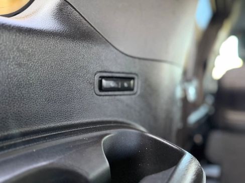 Used 2019 Ford Expedition Limited image 49